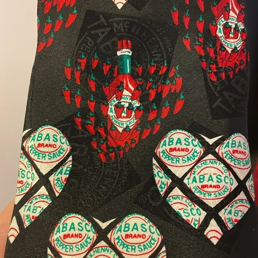 Tabasco Belk Heart Valentine’s Hot Pepper Black Red Necktie Tie Silk